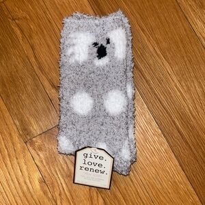 New with tag fuzzy socks